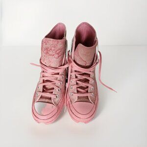 Limited Edition Converse X Feng Gav Wang L’- Ivory And Stawberry Color